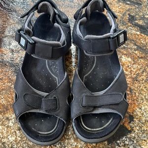 Allaround sandal/water shoe Velcro straps with buckles size 41